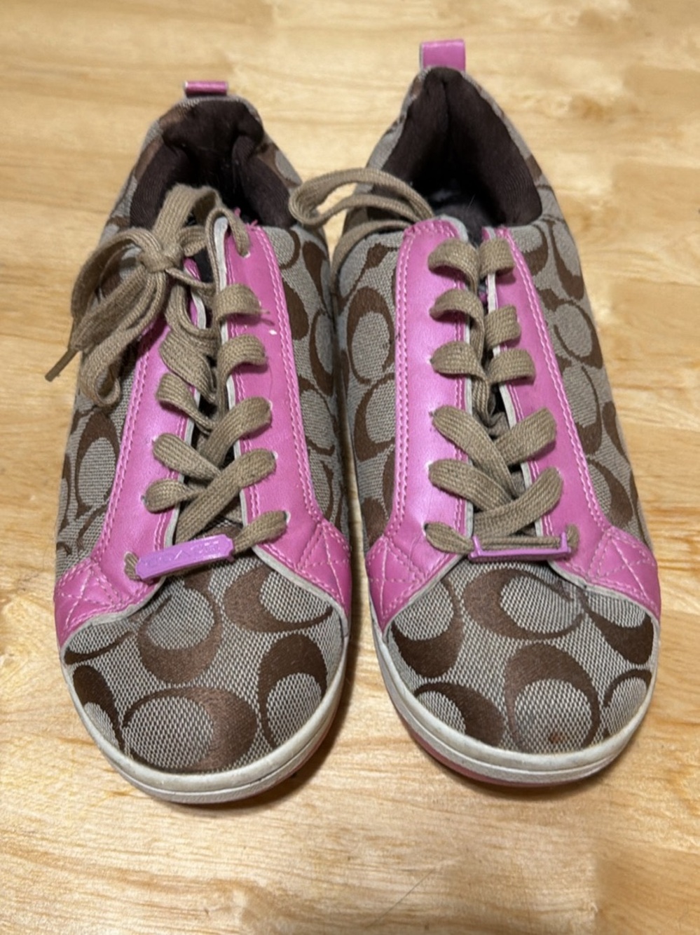 Brown coach Logo-Pattern Sneakers with Pink Accent